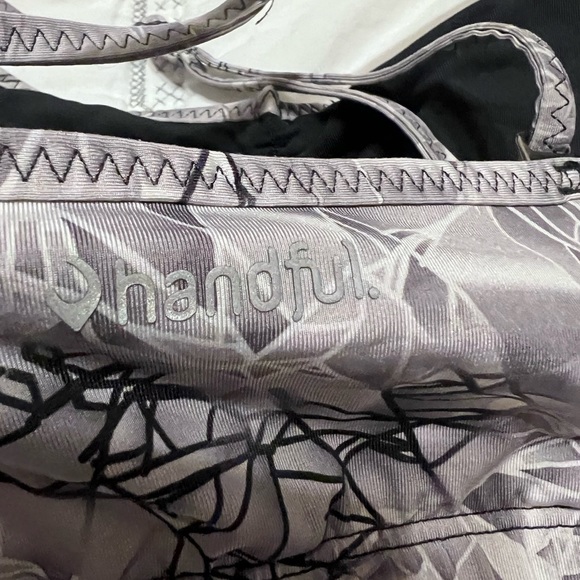 Handful Adjustable Bra - Picture 3 of 4